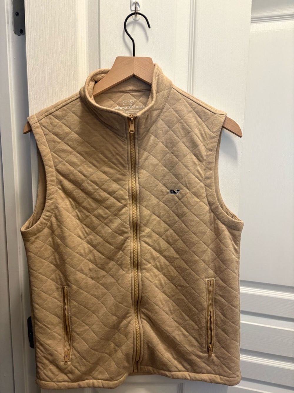 Vineyard Vines Quilted Vest in Camel Tan